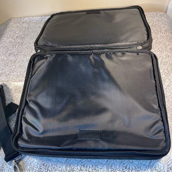 Brenthaven Black Padded Laptop Computer Messenger Crossbody Travel Bag - Picture 10 of 12